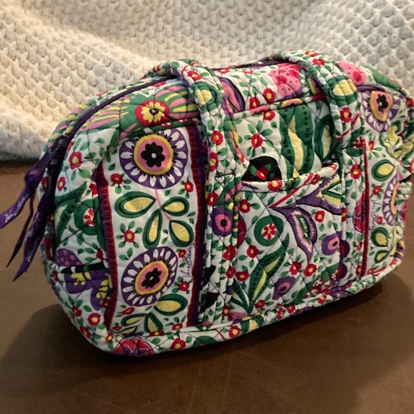 Vera Bradley Handbags - MINT Retired VIVA LA VERA multi color Vera Bradley Shoulder bag Tote